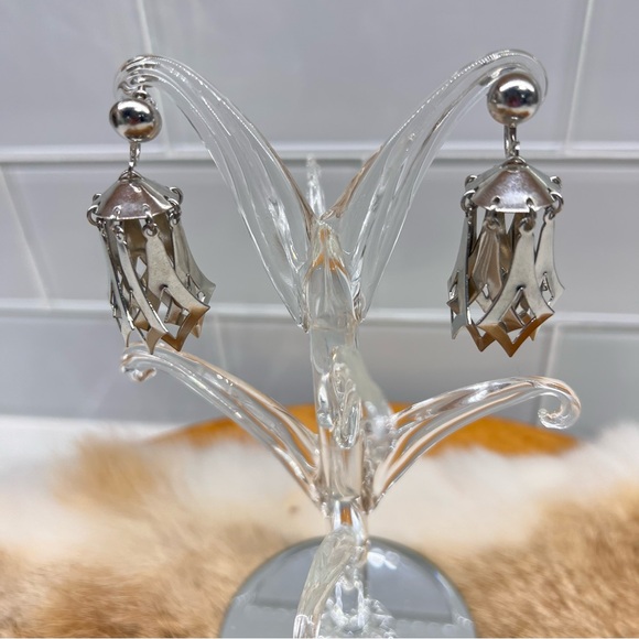 Screwback Dangling Silver tone Belly Dancer Chandelier Earrings 1960s Hollywood - Picture 1 of 12